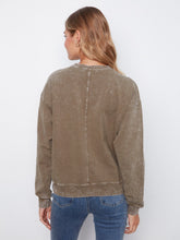 long sl top w flower applique-C1417