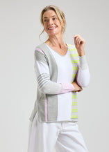 contrast stripe vee-ZP8431U