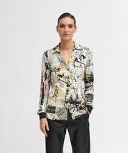 newsprint blouse in viscose stretch-Calista