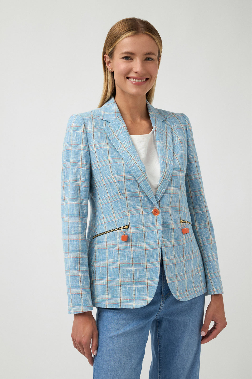 blazer-Ajuy