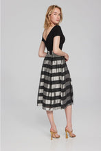 v neck with stripe taffeta skirt-241748