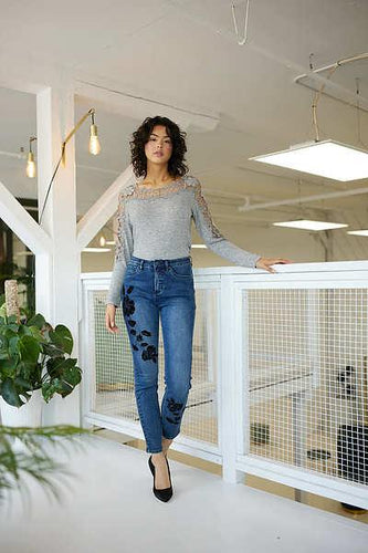 Jean w/velvet blk flower embellishment - 214921