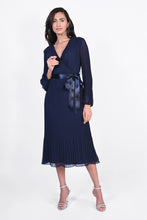 woven dress full skirt pleated texture-229121