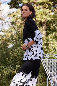 Border print boyfriend jacket-221133