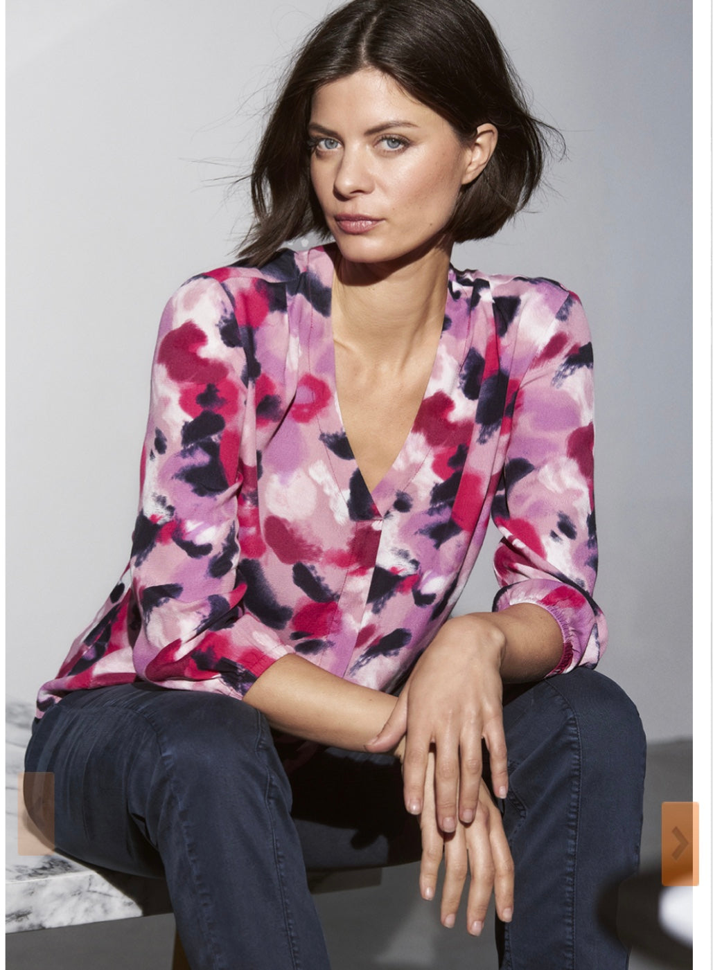 v neck 3/4 sleeve print blouse-22002042