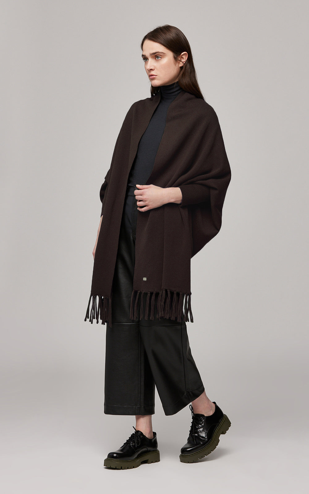Fringe trim capeigan with sleeve- s